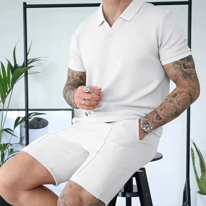 Complet pour les Hommes avec des Polos et des Shorts